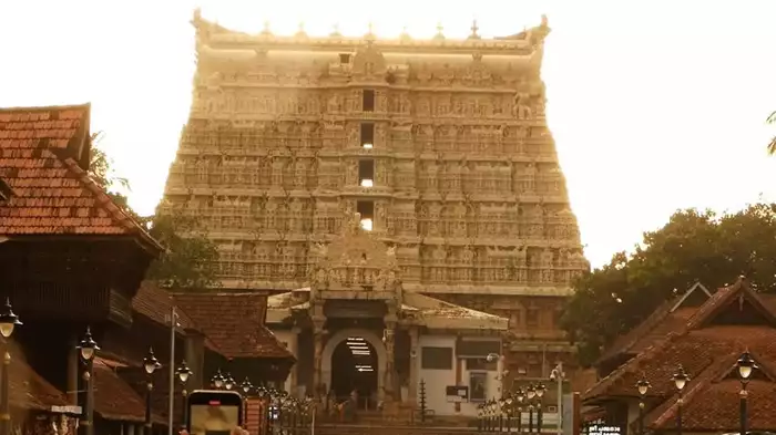  പത്മനാഭസ്വാമി ക്ഷേത്രത്തിൽ പൈങ്കുനി ഉത്സവത്തിന് തുടക്കമായി