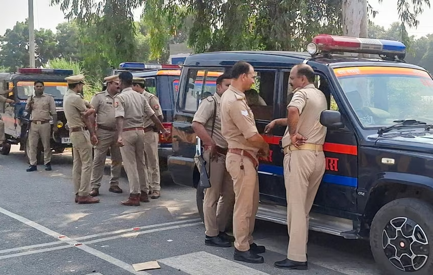  ഓൺലൈൻ ഗെയിം കെണി; ഗാസിയാബാദിൽ മൂന്ന് സഹോദരിമാർ കെട്ടിടത്തിന് മുകളിൽ നിന്ന് ചാടി മരിച്ചു