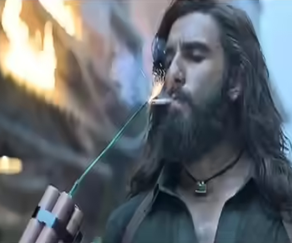  ‘ധുരന്ധർ 2’ ഒടിടി റിലീസ് വൈകും; വമ്പൻ വിജയവുമായി തിയേറ്ററുകളിൽ കുതിച്ച് രൺവീർ സിംഗ്