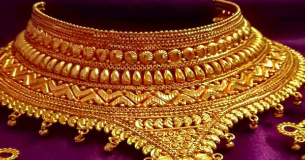  റെക്കോർഡുകൾ ഭേദിച്ച് സ്വർണവില; ഒരു പവന് 1,12,200 രൂപയായി ഉയർന്നു