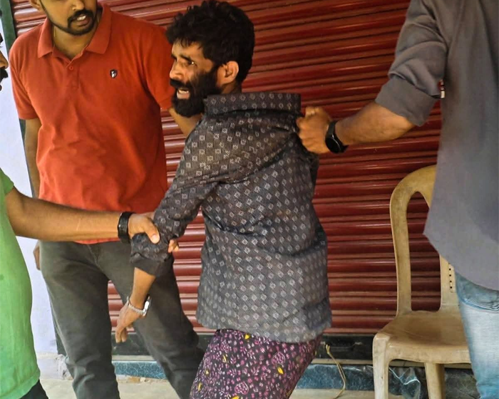  ഇടുക്കി ഇരട്ടക്കൊലപാതകം: ‘എനിക്ക് തെറ്റ് പറ്റിപ്പോയി’, കുറ്റം സമ്മതിച്ച് പ്രതി സജി കീഴടങ്ങി