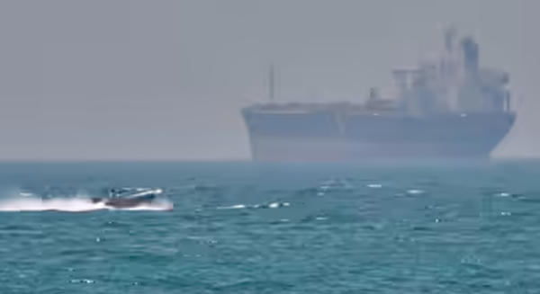  ഇസ്രായേൽ-ഇറാൻ യുദ്ധം: ഹോർമുസ് കടലിടുക്കിൽ രണ്ട് കപ്പലുകൾ ഇറാൻ പിടിച്ചെടുത്തു; വെടിനിർത്തൽ പ്രതിസന്ധിയിൽ