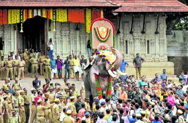  തൃശ്ശൂർ പൂരം: ആർഭാടങ്ങൾ ഒഴിവാക്കി ചടങ്ങുകൾ മാത്രമായി നടത്താൻ ആലോചന