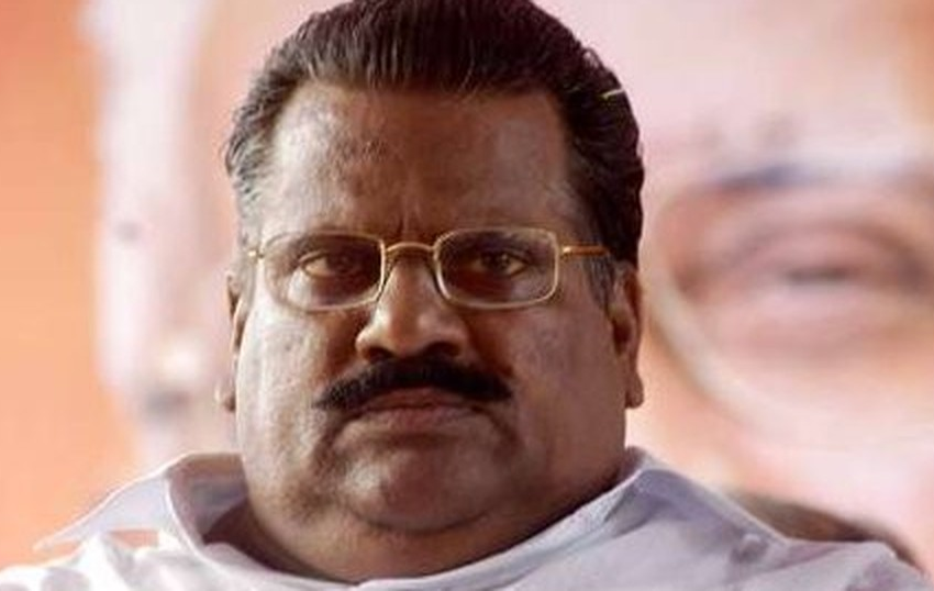  വിമാനത്തിനുള്ളിലെ പ്രതിഷേധം: ഇ.പി. ജയരാജനെതിരായ കേസ് എഴുതി തള്ളാനാകില്ലെന്ന് കോടതി; തുടരന്വേഷണത്തിന് ഉത്തരവ്