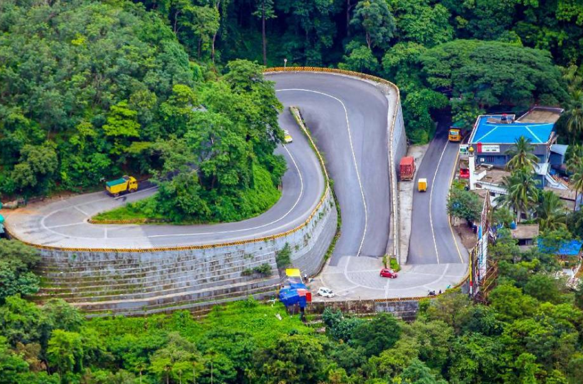  വയനാട് ചുരത്തിൽ കടുത്ത ഗതാഗത നിയന്ത്രണം; ഭാരവാഹനങ്ങൾക്കും ടൂറിസ്റ്റ് വാഹനങ്ങൾക്കും വിലക്ക്
